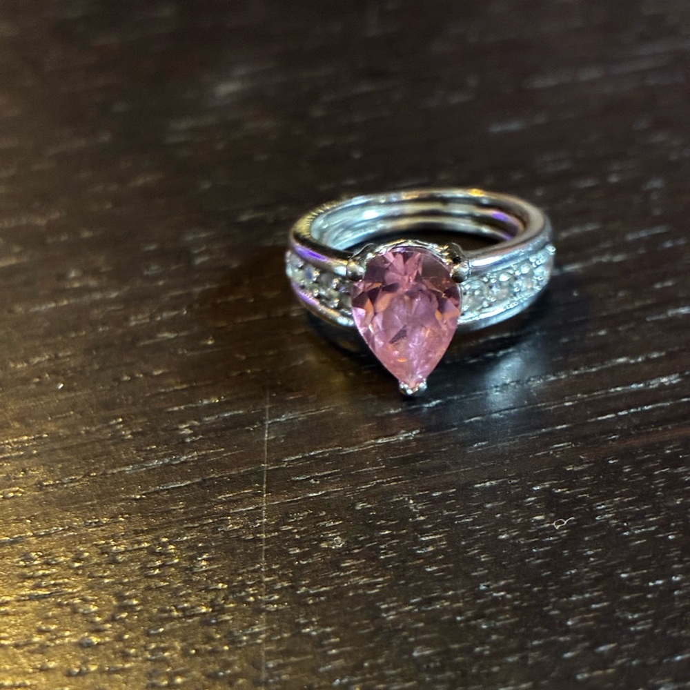 Vintage-Style Pink Teardrop Crystal Ring with Clear Accents Size 6.5